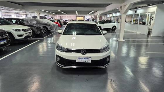 VOLKSWAGEN VIRTUS 1.0 200 TSI HIGHLINE AUTOMÁTICO